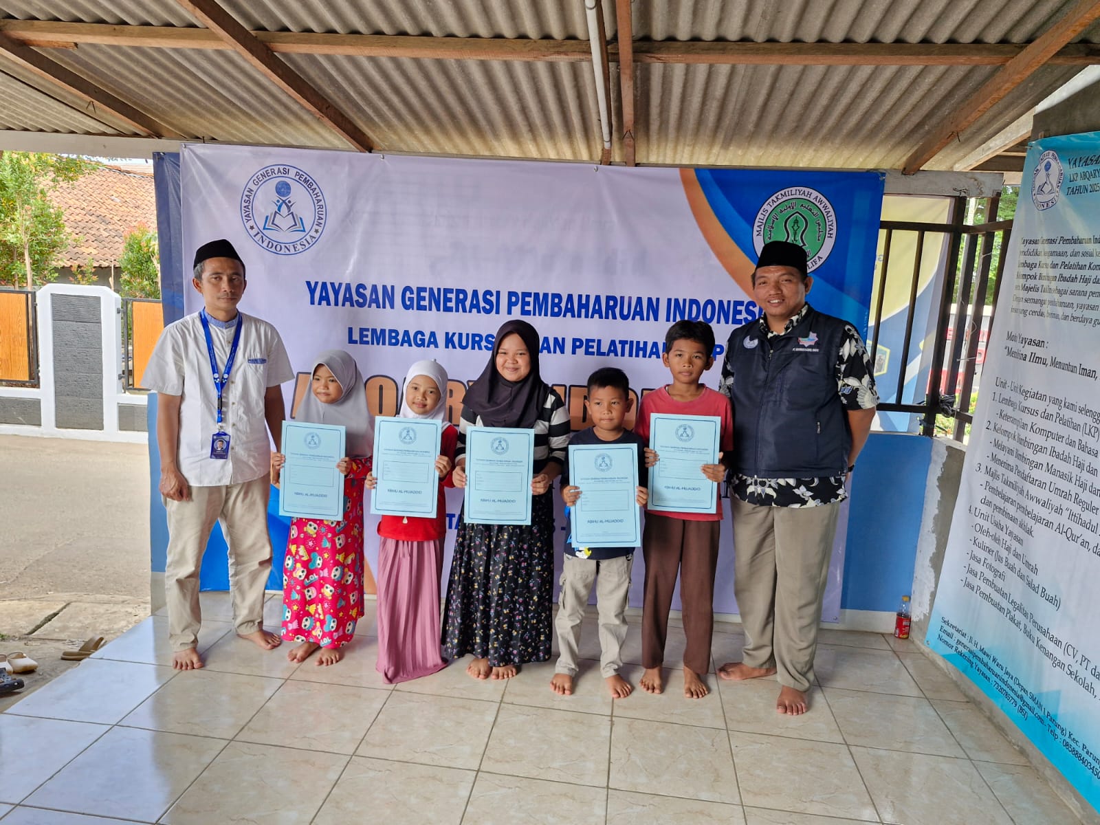 Penyerahan Sertifikat Angkatan Ke-1