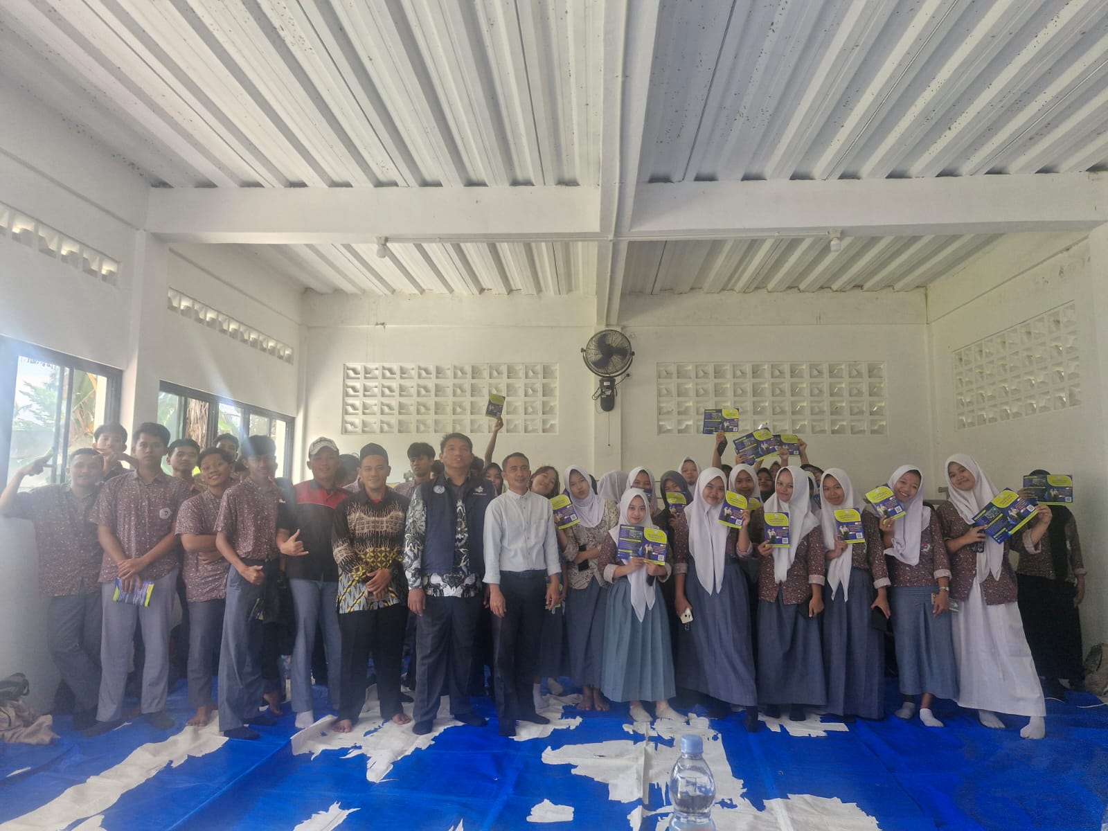 SEMINAR PENDIDIKAN: PENGUATAN KARAKTER & PEMBELAJARAN POSITIF DI ERA DIGITAL Kolaborasi Yayasan Generasi Pembaharuan Indonesia dan SMK Nusa Bangsa Bogor